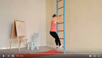 Видео: гимнастика при плоскостопии у детей на шведской стенке Wallbarz.